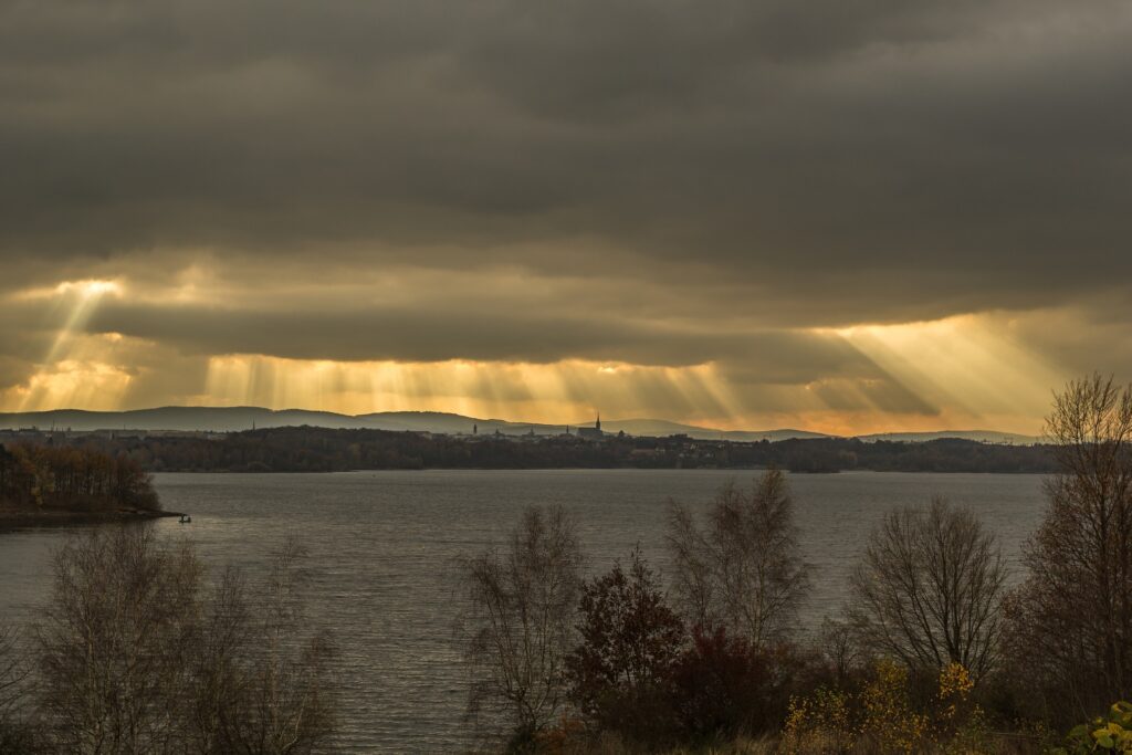 Blick über den Stausee auf Bautzen